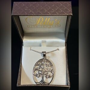 Beautiful sterling silver Large Oval Oak Tree Pendant new in box